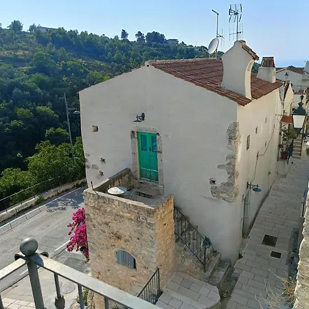 Al Borgo Antico Prázdninový dům Vico Del Gargano
